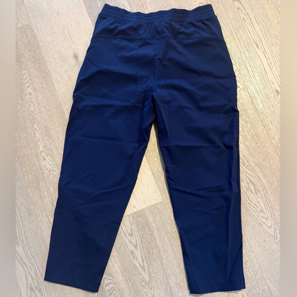 The Group by Babaton WEEKENDER PANT - Picture 9 of 10